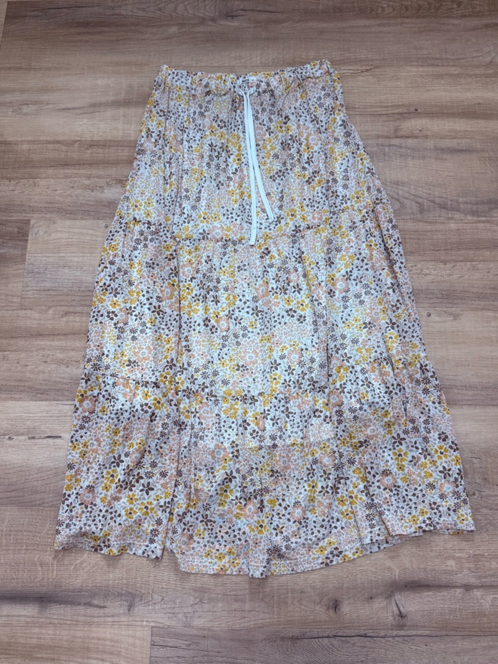 Skirt with beautiful vintage floral pattern